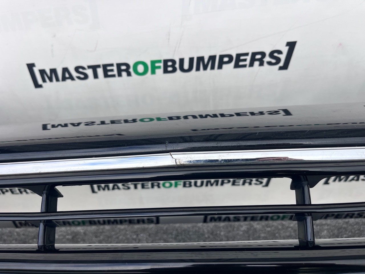 Ford C Max Zetec Titanium 2010-2015 Front Bumper No Pdc Genuine [f755]