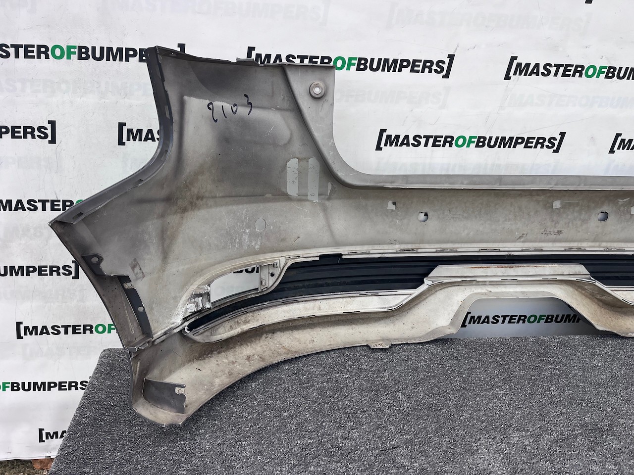 Ford Focus St Mk3 Hatchback 2014-2018 Rear Bumper 4 Pdc Genuine [f784]