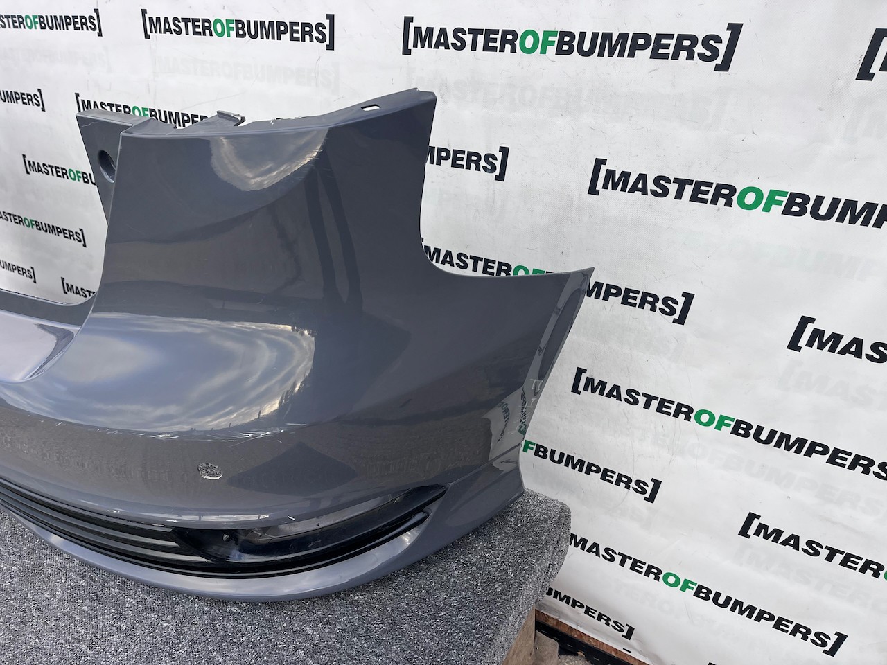 Ford Focus St Mk3 Hatchback 2014-2018 Rear Bumper 4 Pdc Genuine [f784]