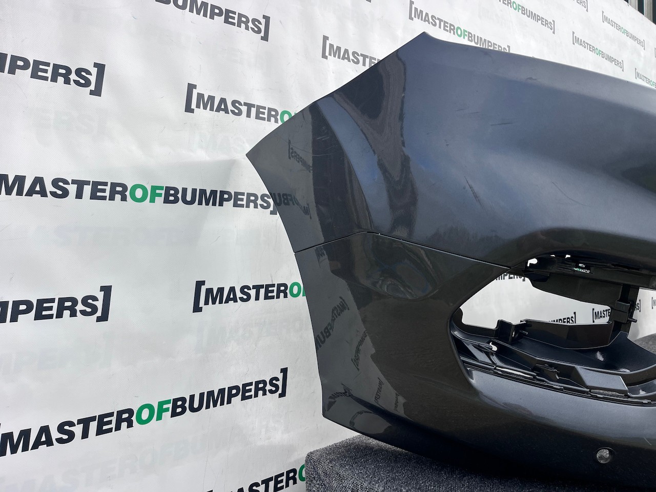 Ford Transit Custom Limited 2018-2023 Front Bumper 4 Pdc Genuine [f792]