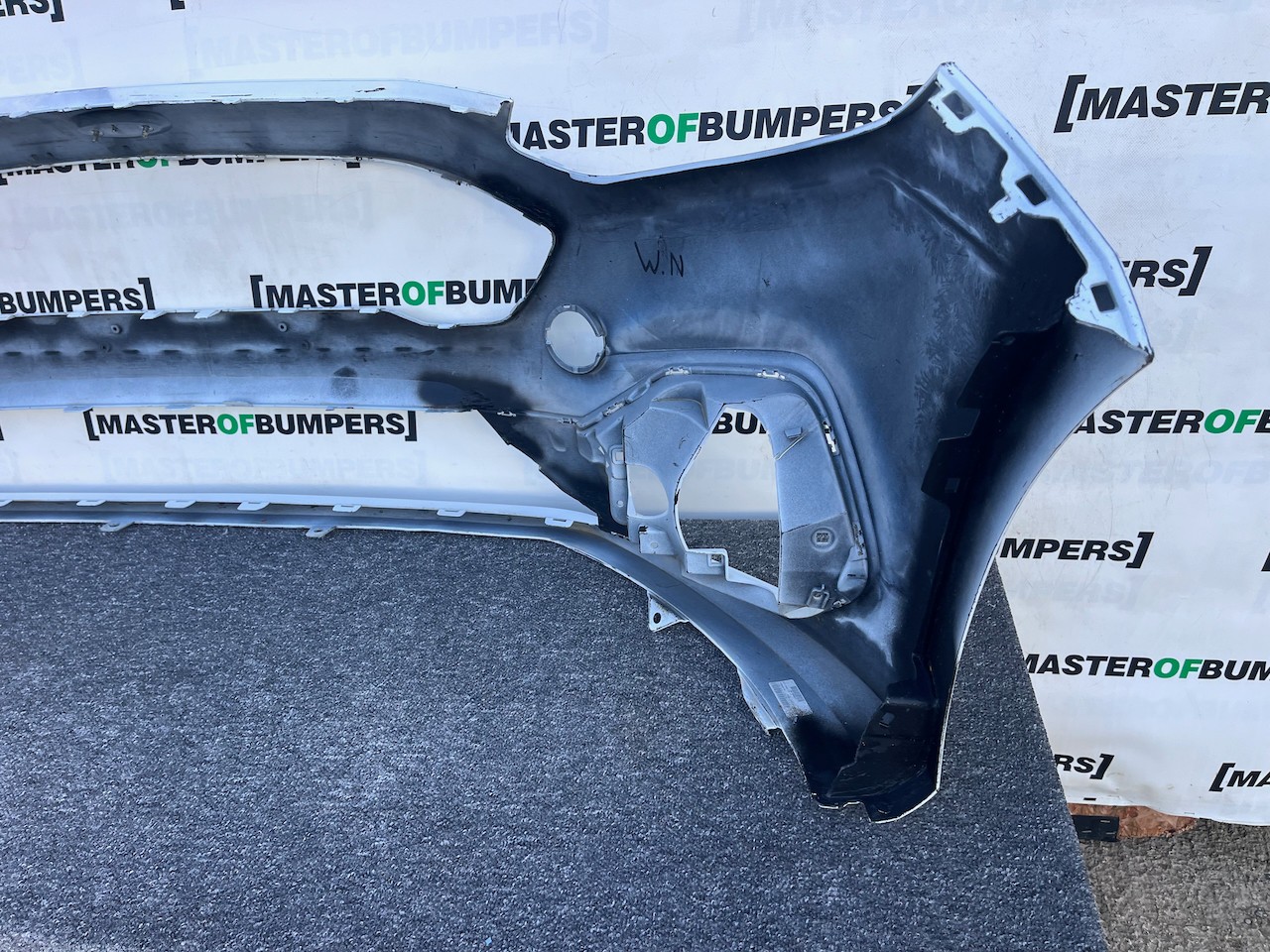 Ford Fiesta St Line Mk10 Hatchback 2017-2021 Front Bumper No Pdc Genuine [f798]