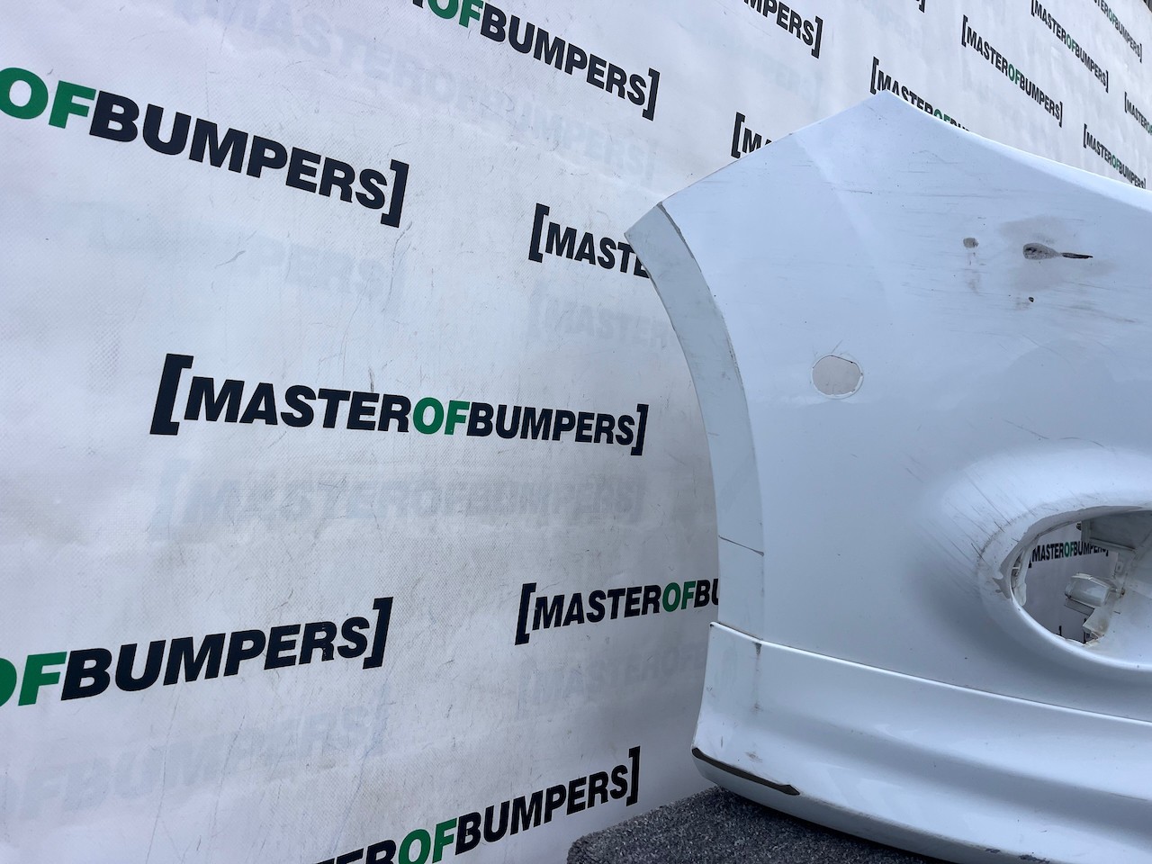 Ford Focus Zetec S Hatchback Estate 2011-2014 Front Bumper 6 Pdc Genuine [f803]