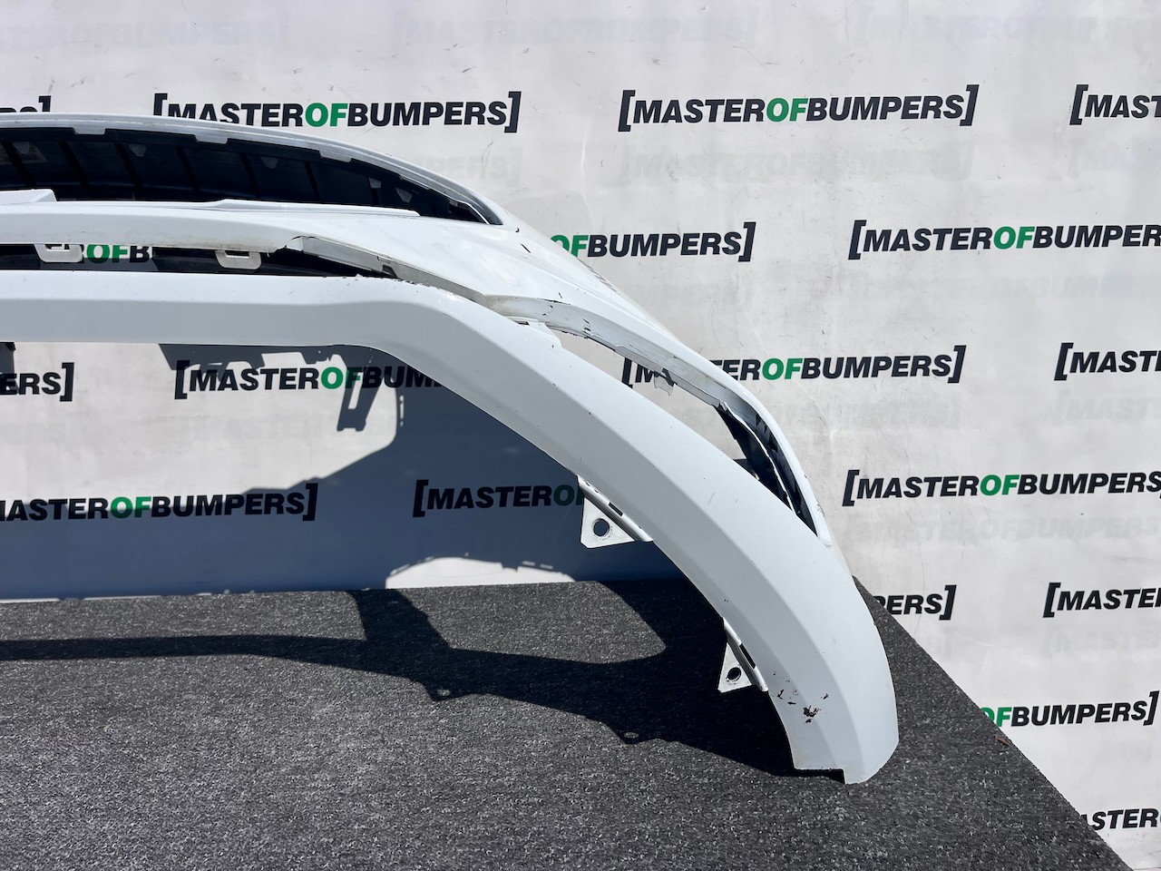 Ford Fiesta St Mk10 Lift Hatchback 2022-2024 Front Bumper No Pdc Genuine [f831]
