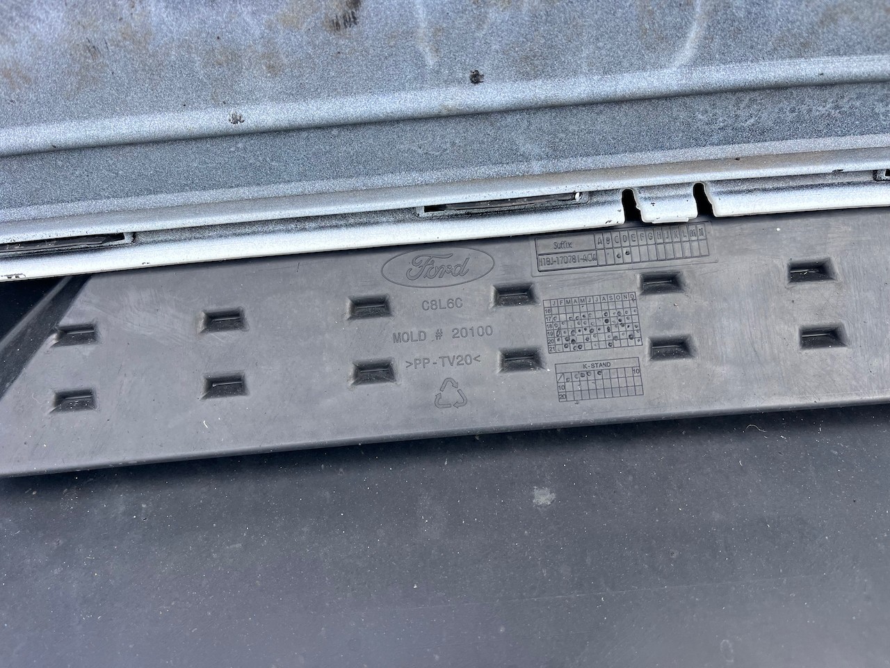 Ford Fiesta St Line Mk8 Hatchback 2017-2022 Rear Bumper 4 Pdc Genuine [f834]