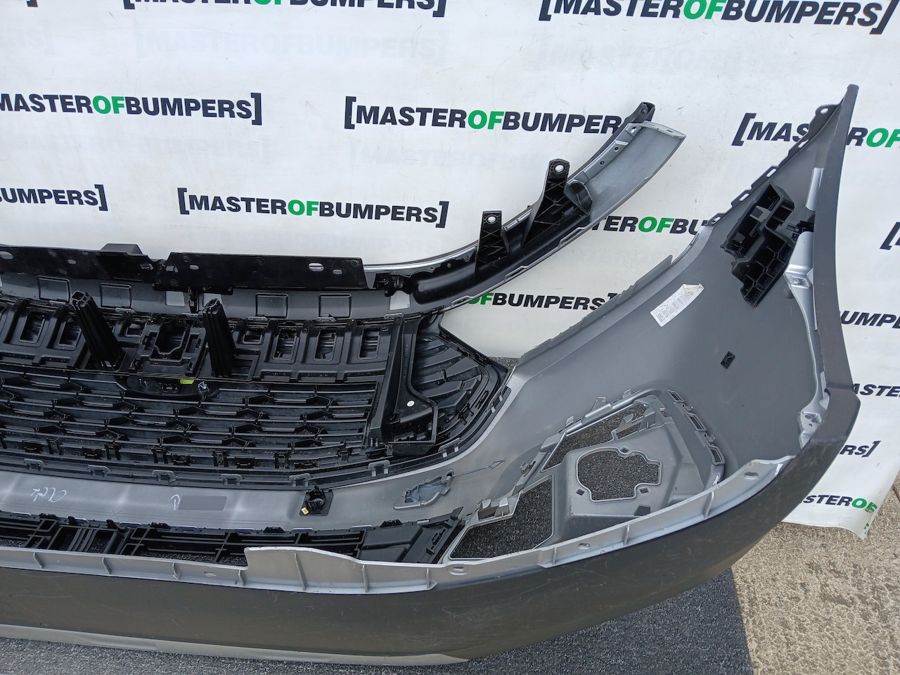 Ford Transit Connect Active Van 2025-2027 Front Bumper 6 Pdc Genuine [f858]
