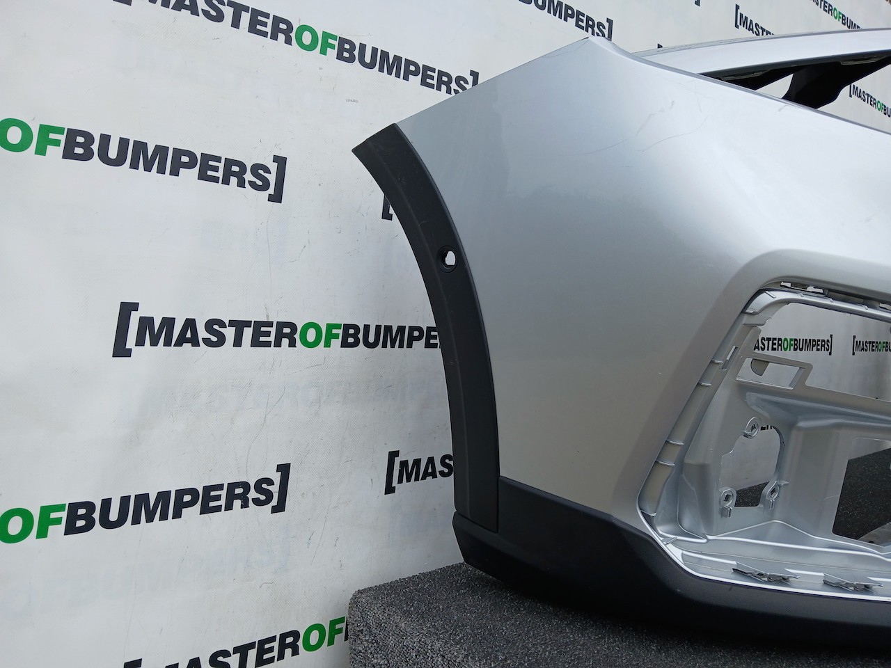Ford Transit Connect Active Van 2025-2027 Front Bumper 6 Pdc Genuine [f858]