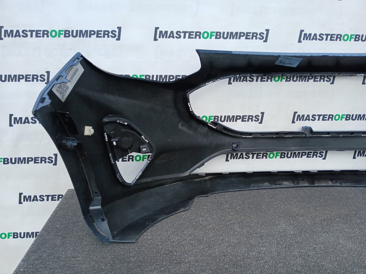 Ford Fiesta Se Mk10 Lift Hatchback 2022-2024 Front Bumper 6 Pdc Genuine [f862]