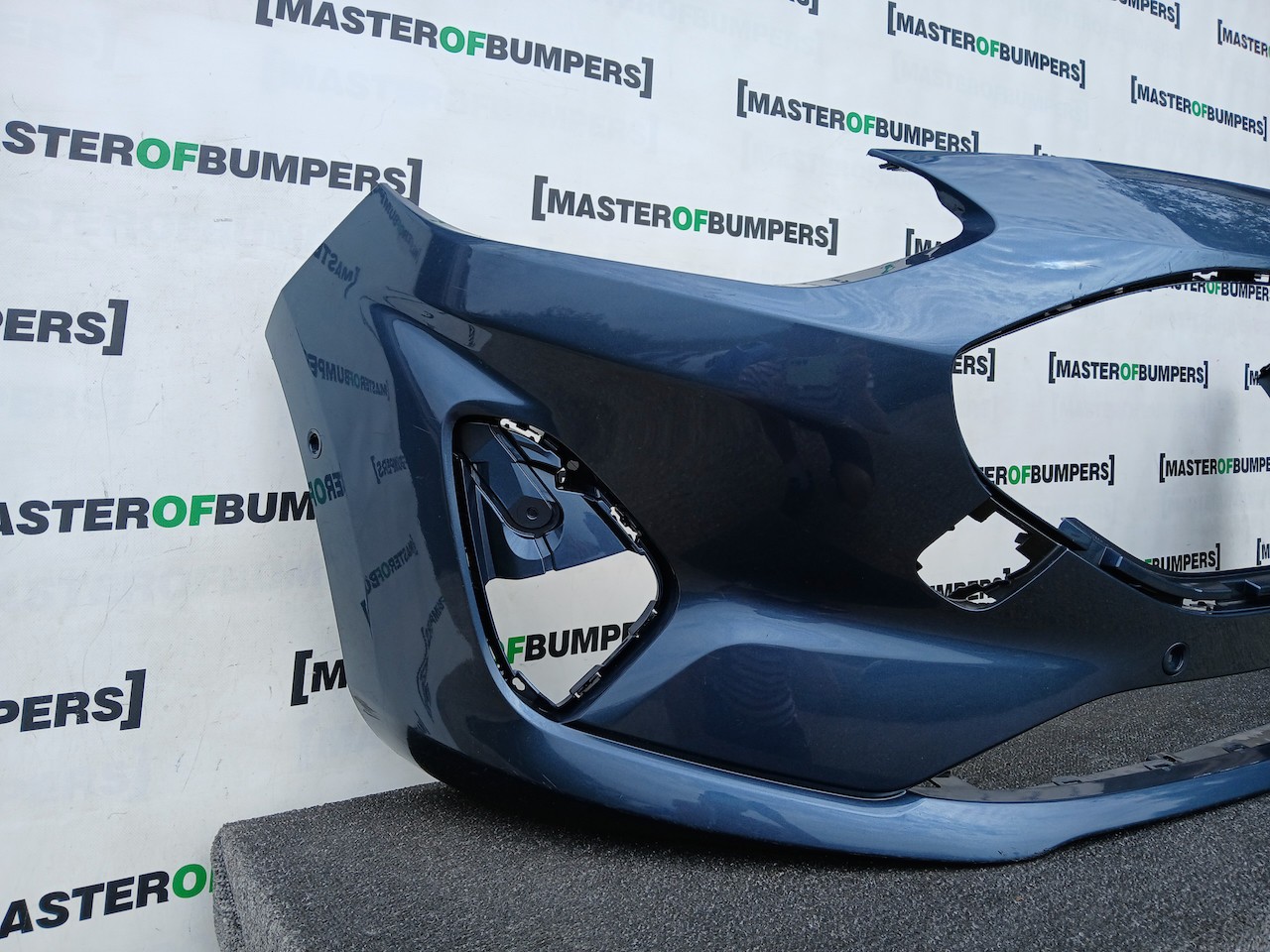 Ford Fiesta Se Mk10 Lift Hatchback 2022-2024 Front Bumper 6 Pdc Genuine [f862]
