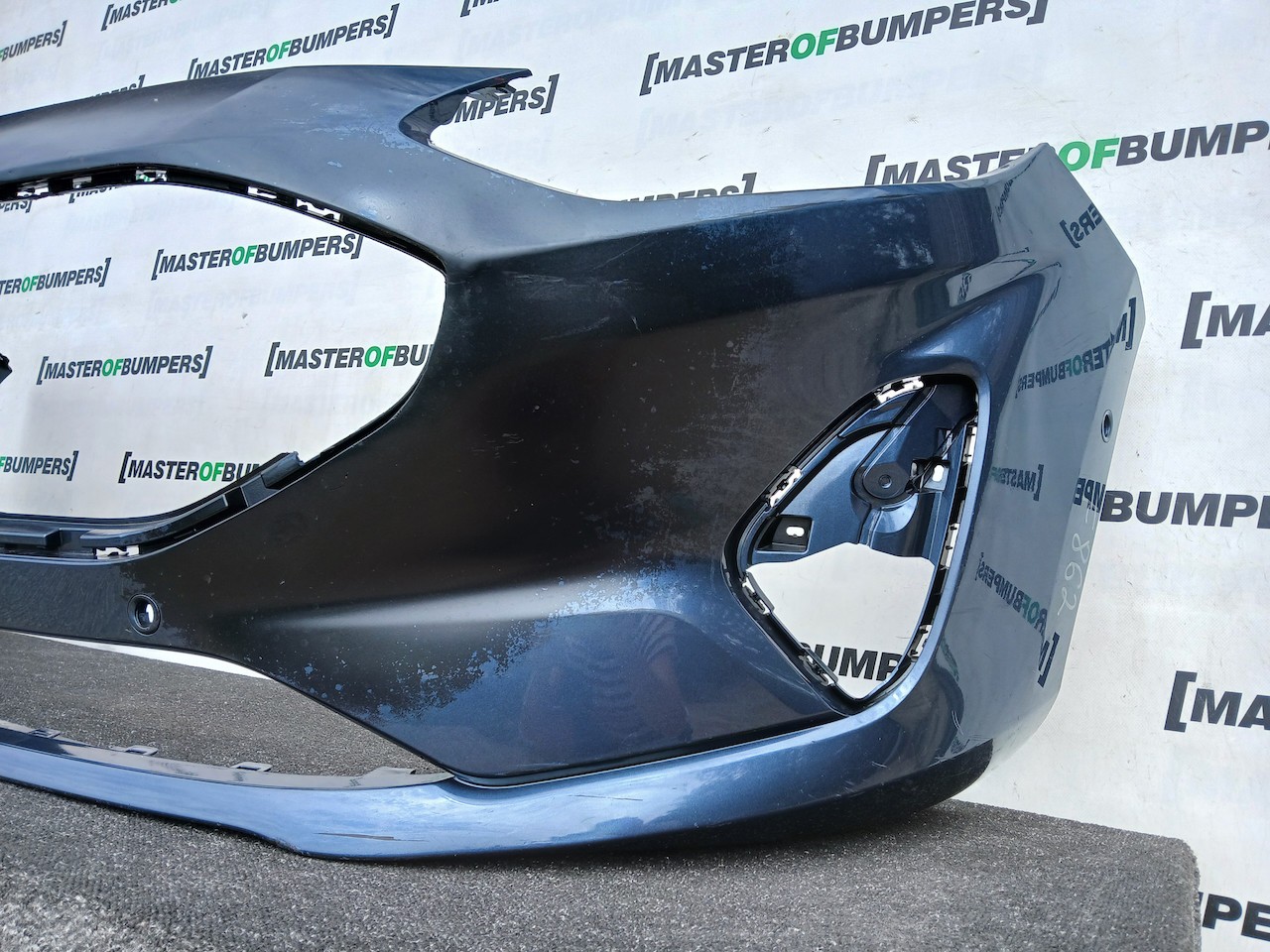 Ford Fiesta Se Mk10 Lift Hatchback 2022-2024 Front Bumper 6 Pdc Genuine [f862]