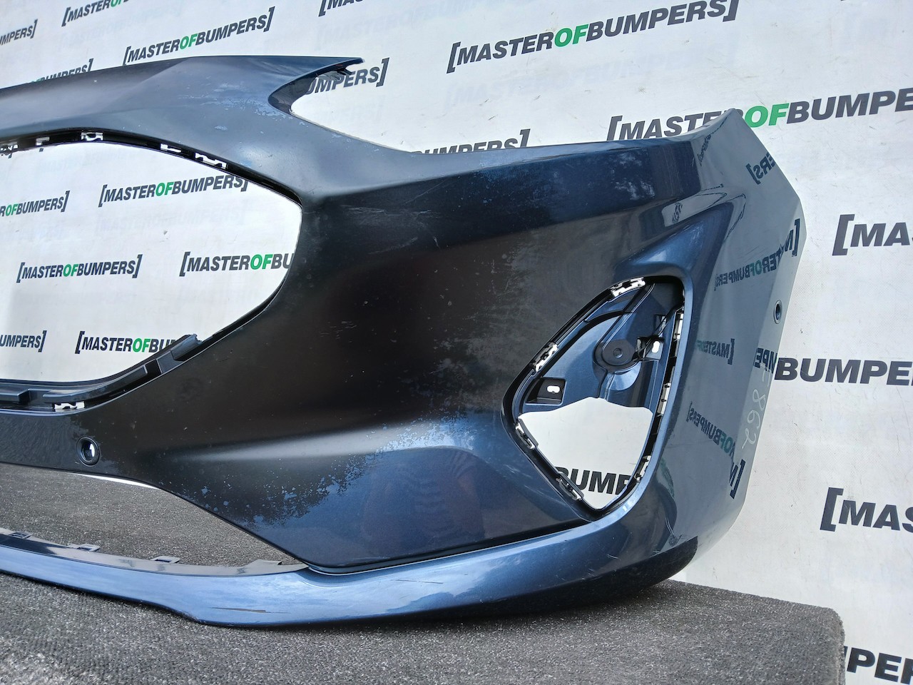 Ford Fiesta Se Mk10 Lift Hatchback 2022-2024 Front Bumper 6 Pdc Genuine [f862]