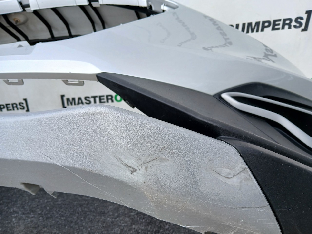 Ford Focus Active Hatchback Estate 2019-2021 Front Bumper 4 Pdc Genuine [f863]