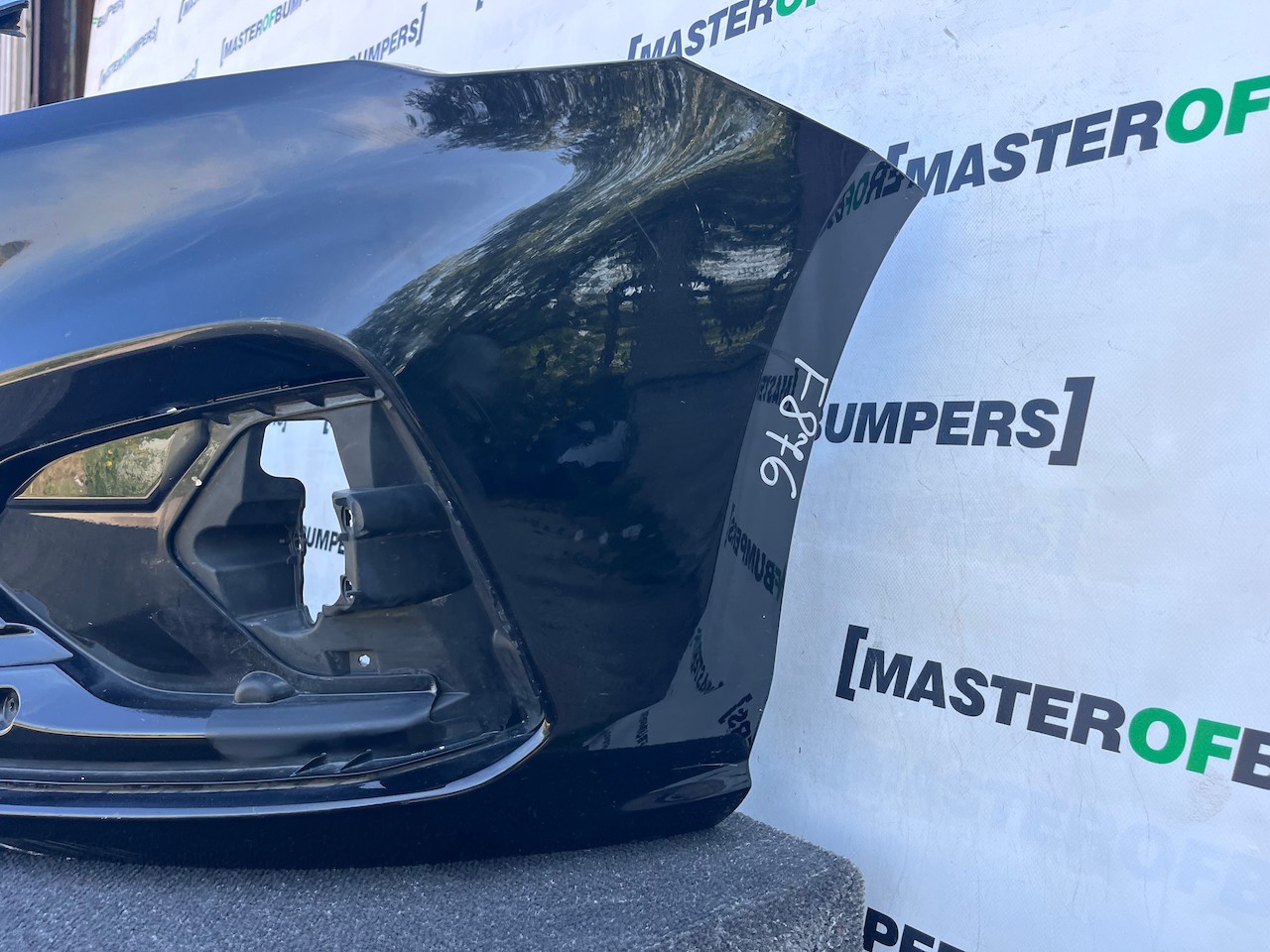 Ford Focus St Line Hatchback Estate 2018-2022 Front Bumper No Pdc Genuine [f876]
