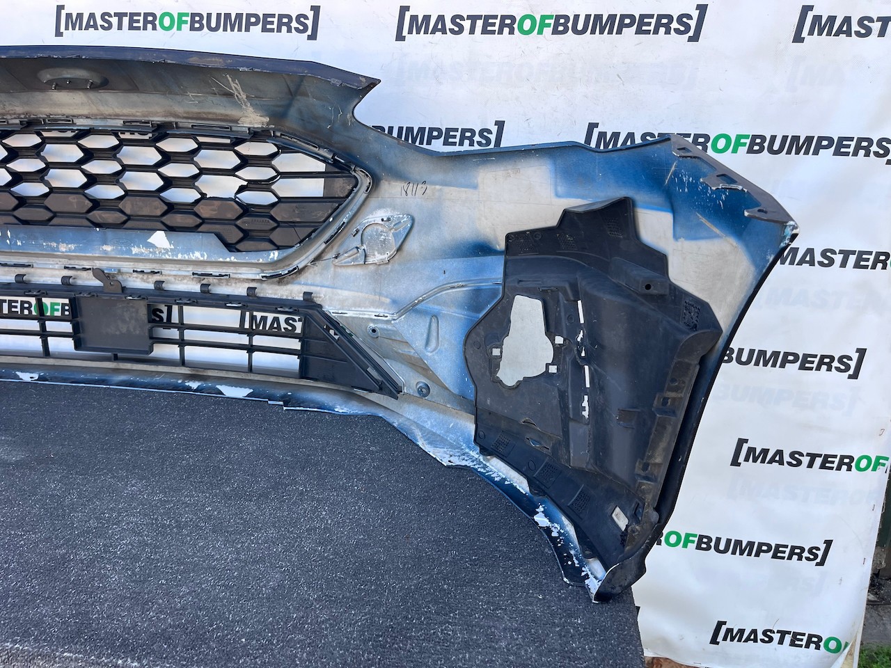 Ford Focus St Line Hatchback Estate 2018-2022 Front Bumper No Pdc Genuine [f876]