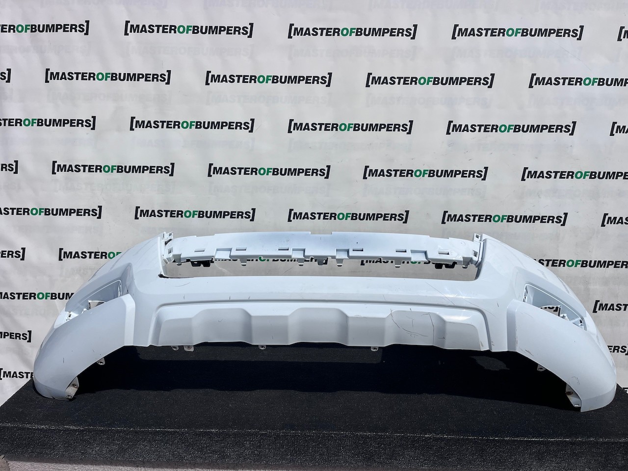 Ford Ranger Limited Pick Up 2015-2018 Front Bumper No Pdc Genuine [f890]