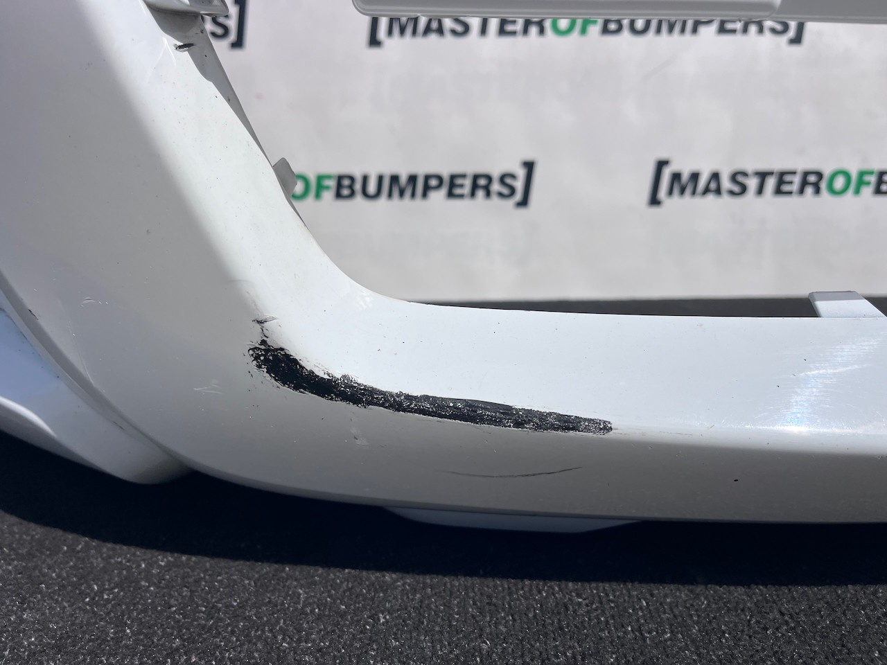 Ford Ranger Limited Pick Up 2015-2018 Front Bumper No Pdc Genuine [f890]