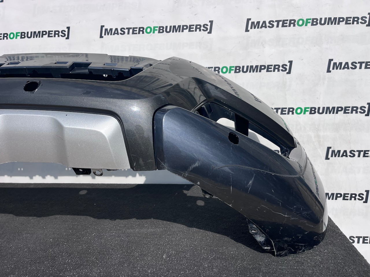 Ford Ranger Wildtrack Pick Up 2015-2018 Front Bumper 4 Pdc Genuine [f891]