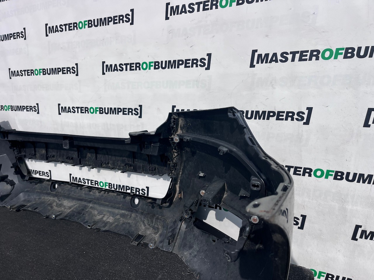 Ford Ranger Wildtrack Pick Up 2015-2018 Front Bumper 4 Pdc Genuine [f891]
