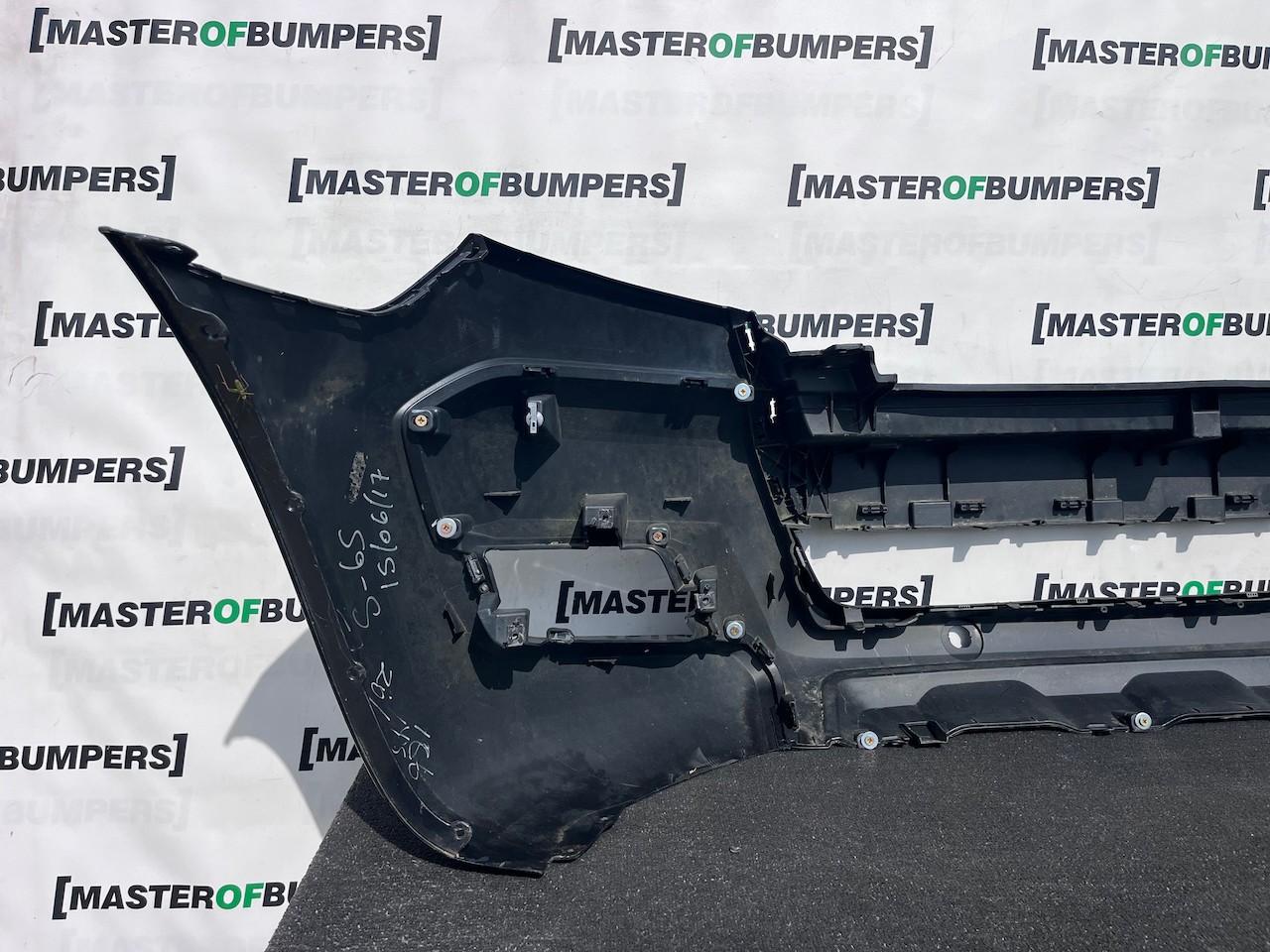 Ford Ranger Wildtrack Pick Up 2015-2018 Front Bumper 4 Pdc Genuine [f892]