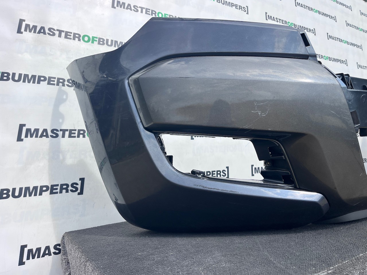 Ford Ranger Wildtrack Pick Up 2015-2018 Front Bumper 4 Pdc Genuine [f892]