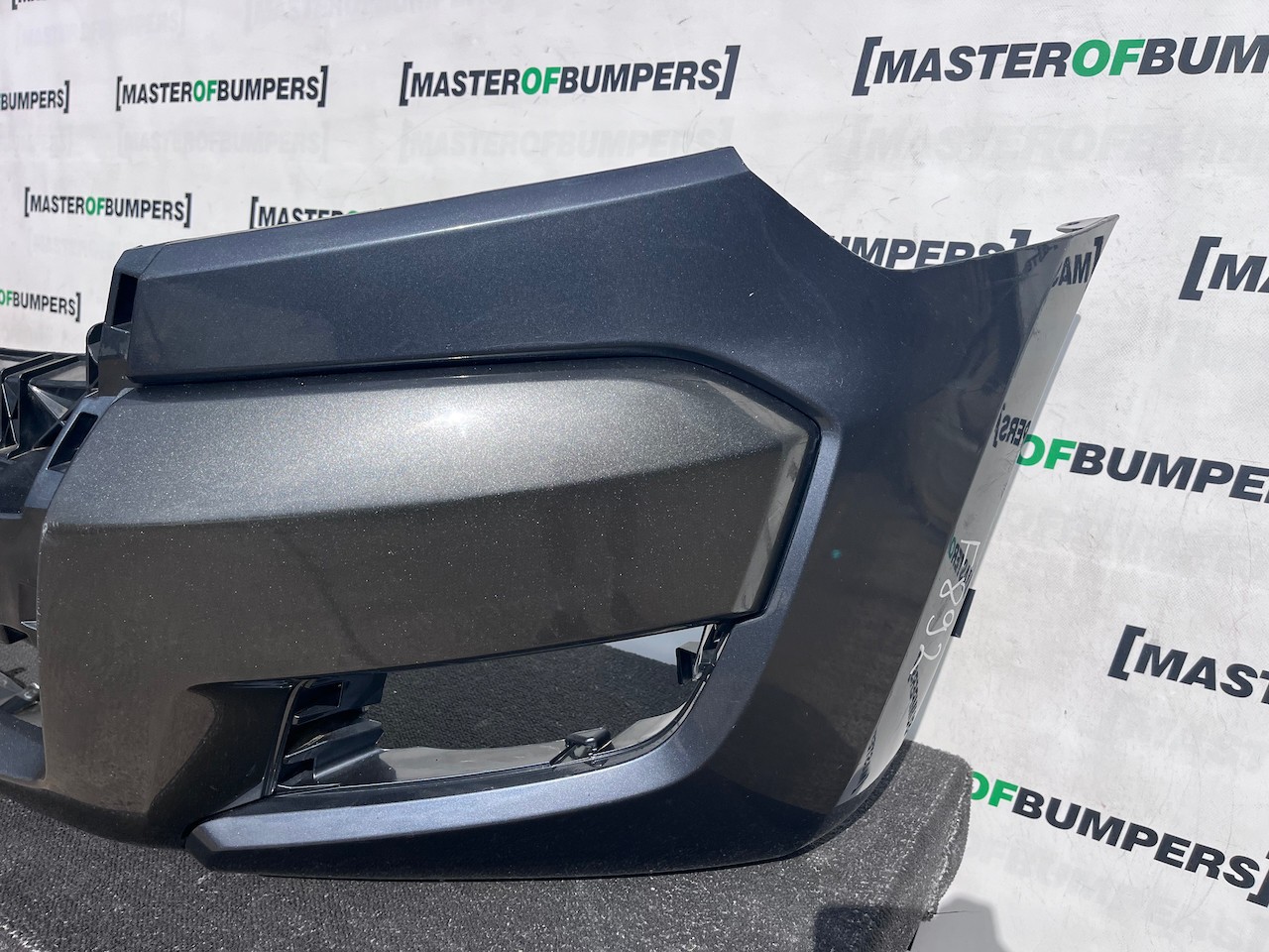 Ford Ranger Wildtrack Pick Up 2015-2018 Front Bumper 4 Pdc Genuine [f892]