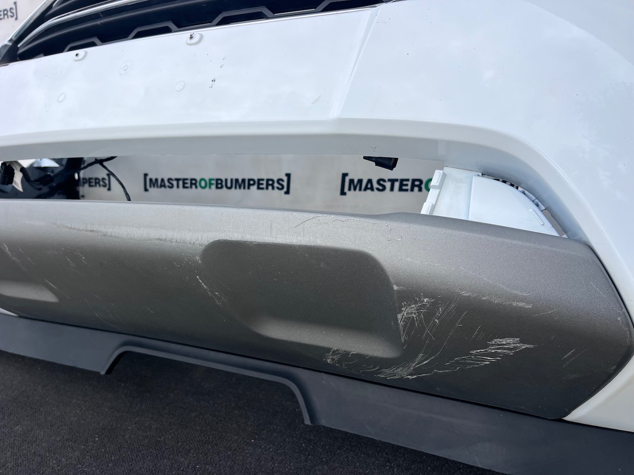 Ford Ecosport Titanium Hatchback 2018-2023 Front Bumper Pdc Genuine [f897]