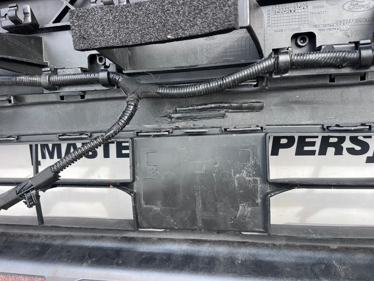 Ford Transit Custom Hybrid Van 2024-2027 Front Bumper 4 Pdc Genuine [f908]
