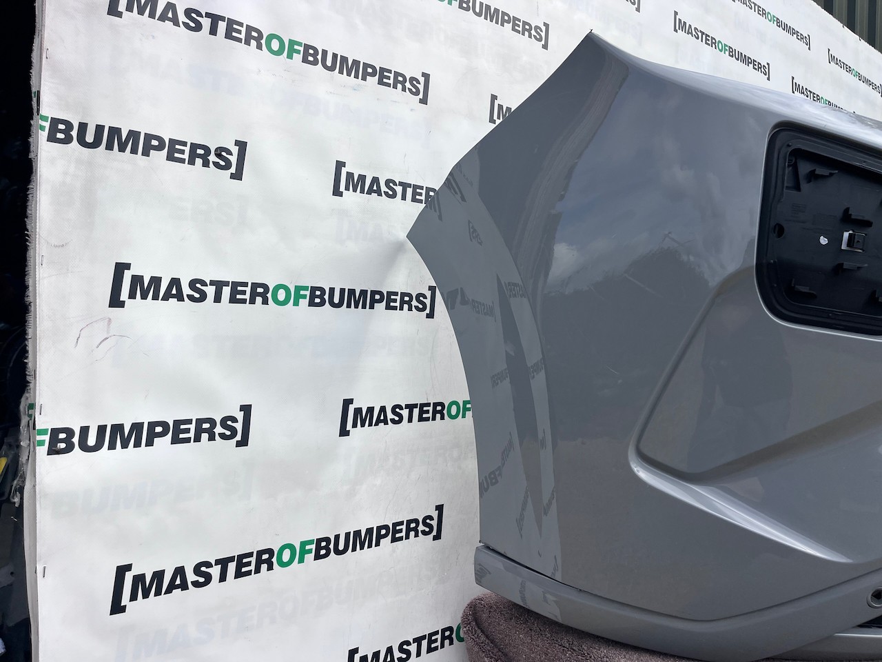 Ford Transit Custom Hybrid Van 2024-2027 Front Bumper 4 Pdc Genuine [f908]