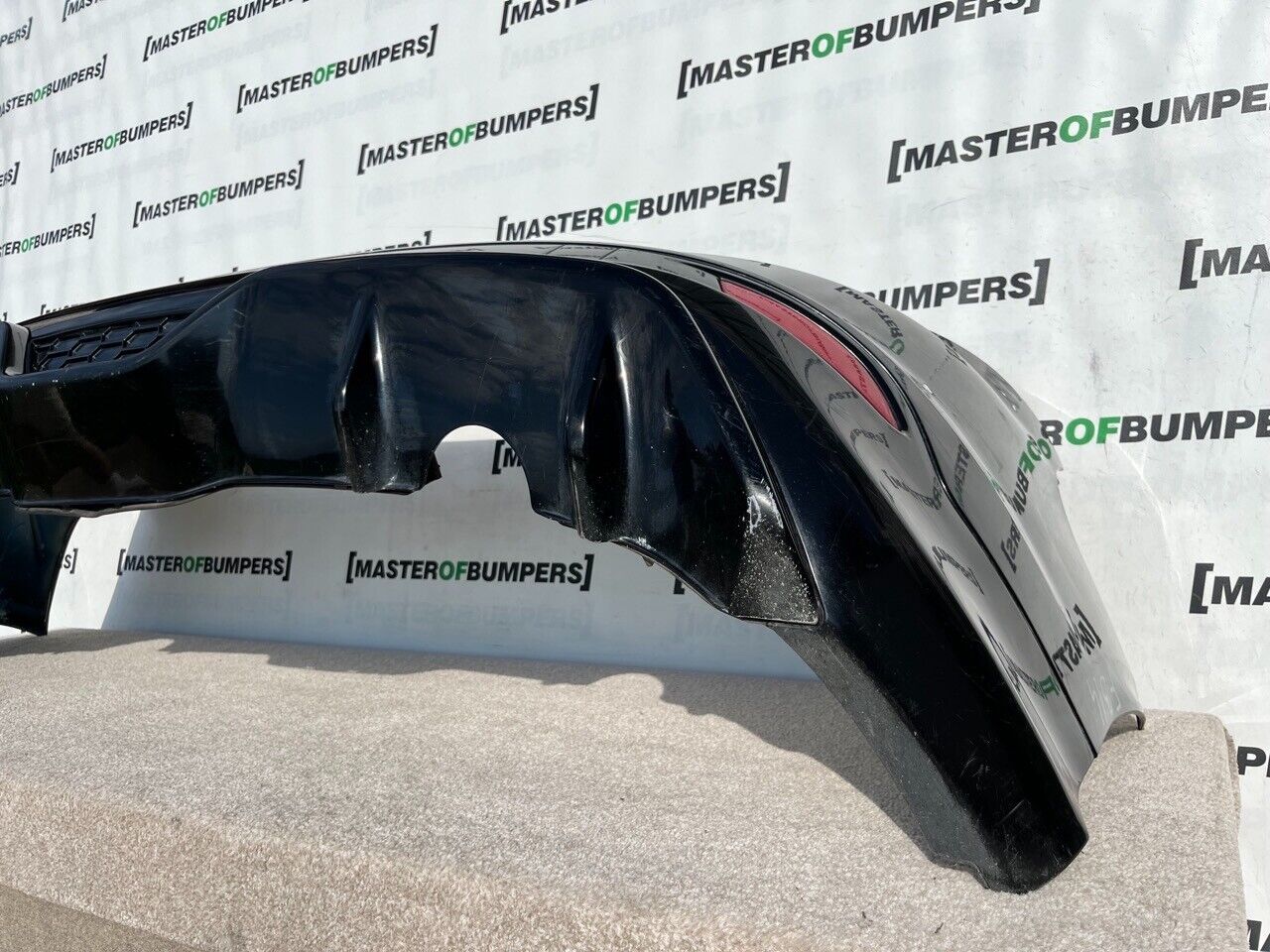 Ford Focus Mk3 2011-2014 Rear Bumper With Diffuser No Pdc Genuine [f314]