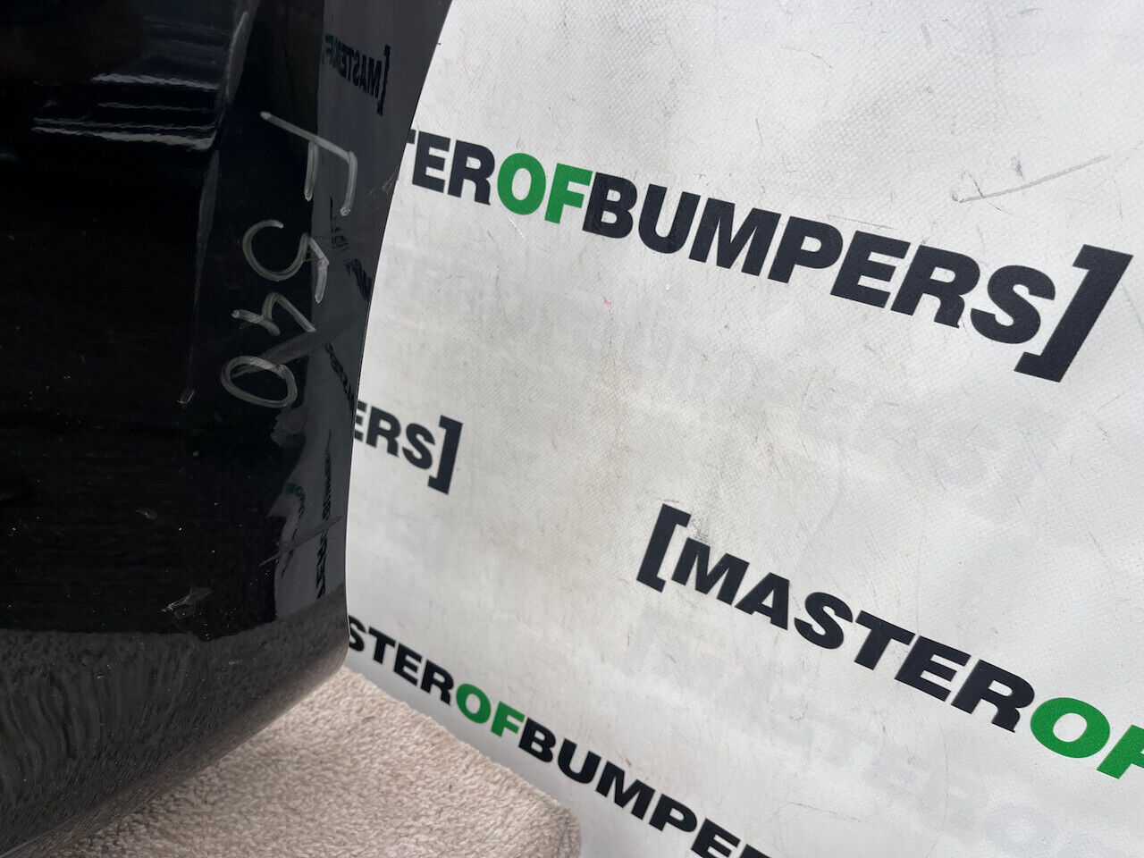 Ford Fiesta Se Mk10 Lift 2022-on Front Bumper Black No Pdc Genuine [f540]