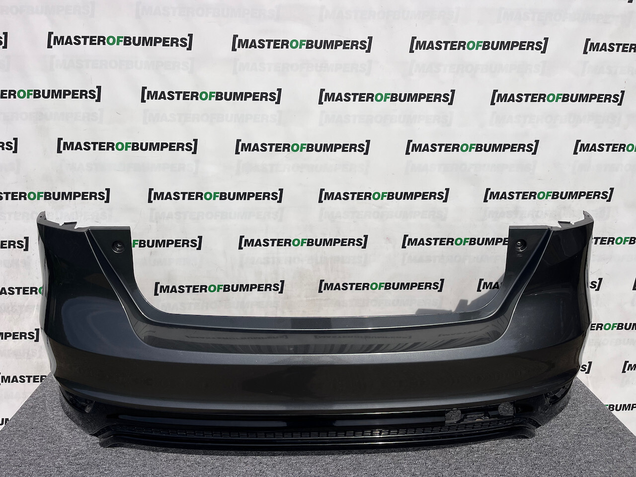 Ford Focus Zetec S Titanium St Line 2015-2017 Rear Bumper No Pdc Genuine [f560]