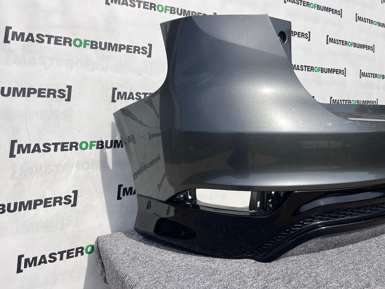 Ford Focus Zetec S Titanium St Line 2015-2017 Rear Bumper No Pdc Genuine [f560]