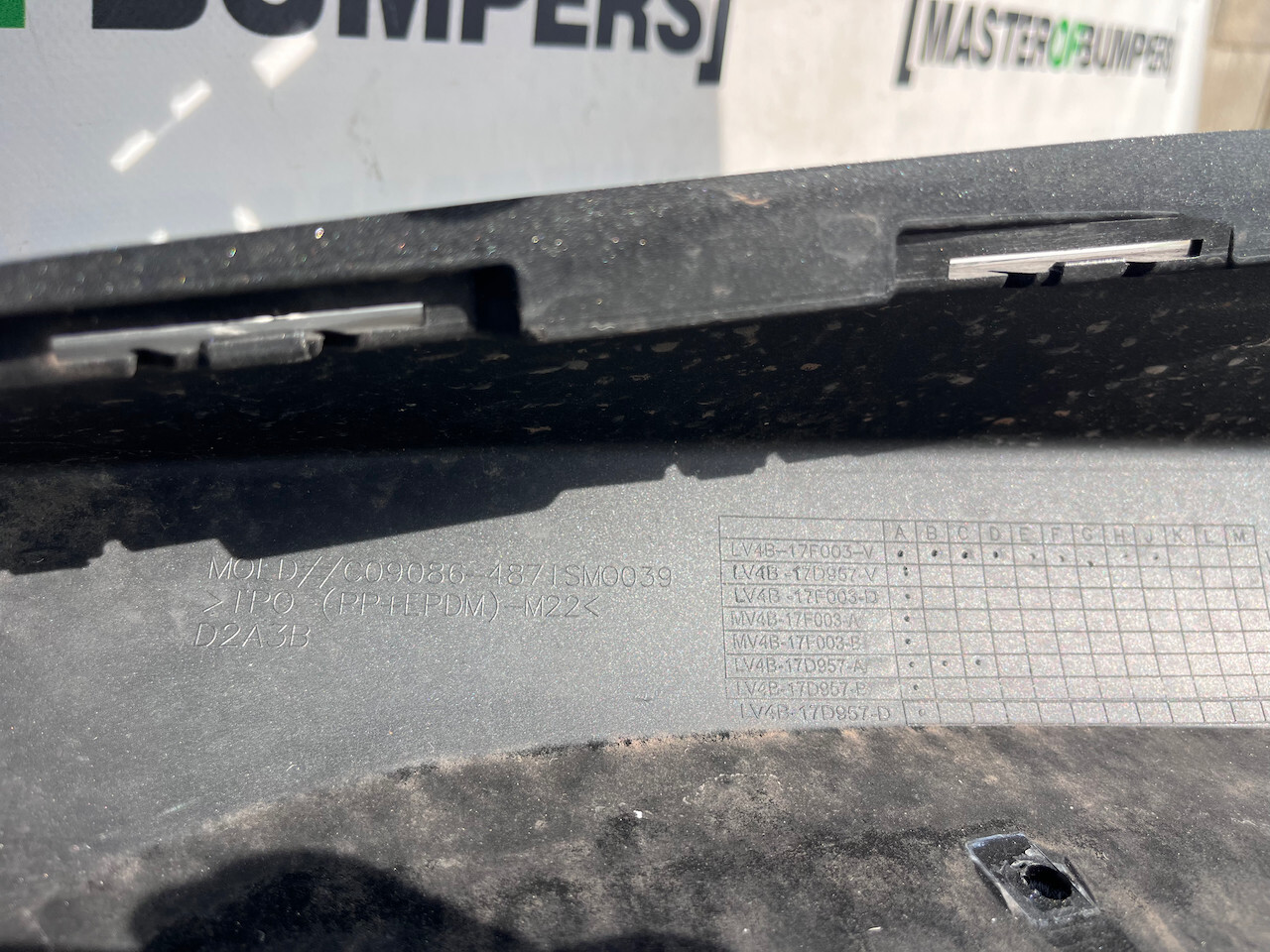 Ford Kuga Vignale Titanium 2020-2024 Front Bumper 6 Pdc No Jets Genuine [f562]