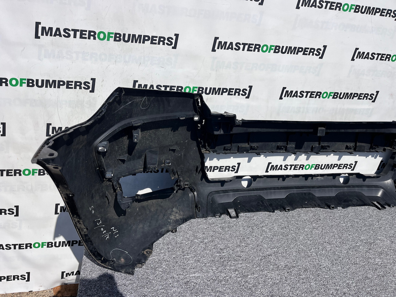 Ford Ranger Wildtrack Mk5 Lift 2016-2019 Front Bumper No Pdc Genuine [f676]