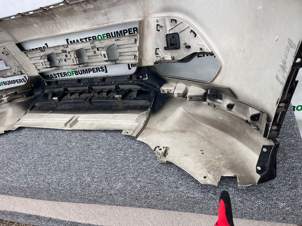 Ford Kuga St Line Titanium X 2013-2016 Front Bumper 4 Pdc + Jets Genuine [f679]