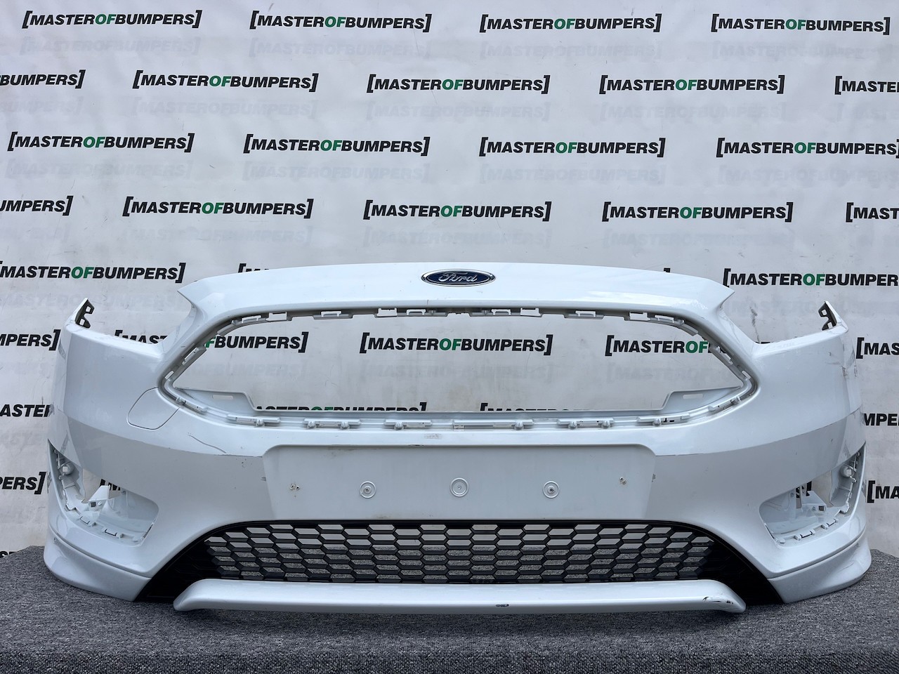 Ford Focus St Line Zetec S Hatchbac 2015-2018 Front Bumper No Pdc Genuine [f703]