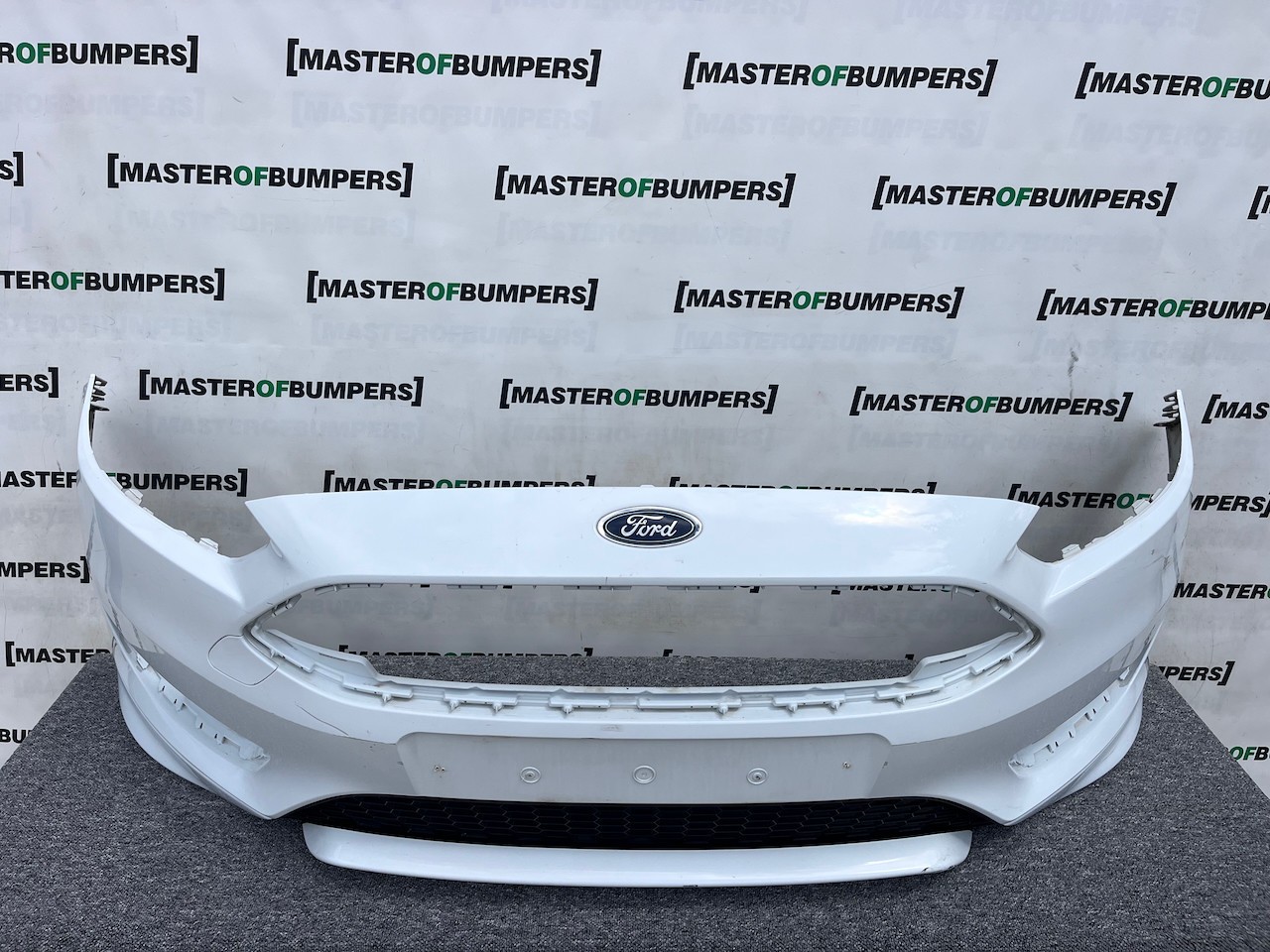 Ford Focus St Line Zetec S Hatchbac 2015-2018 Front Bumper No Pdc Genuine [f703]
