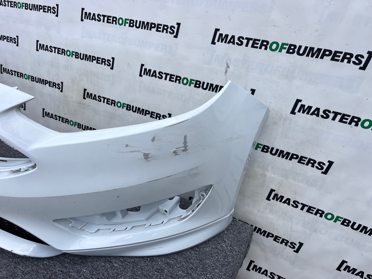 Ford Focus St Line Zetec S Hatchbac 2015-2018 Front Bumper No Pdc Genuine [f703]