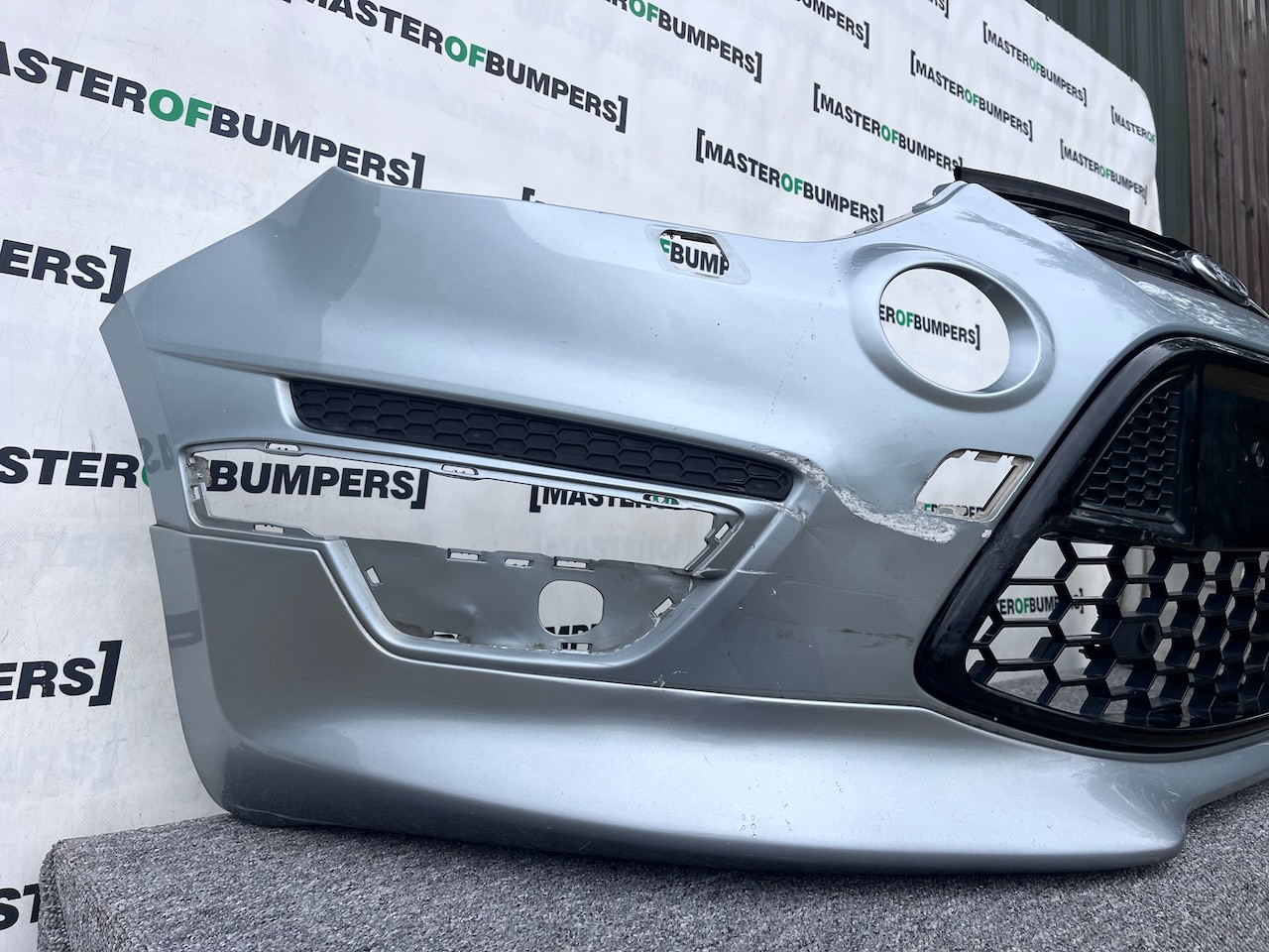 Ford S Max Titanium St Line Lift 2010-2014 Front Bumper 4 Pdc Genuine [f737]