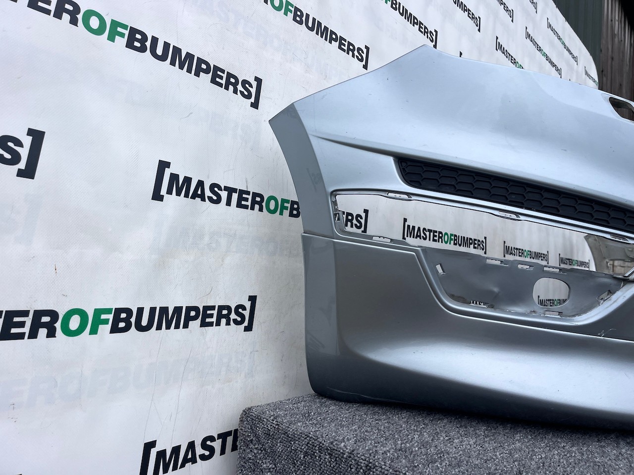 Ford S Max Titanium St Line Lift 2010-2014 Front Bumper 4 Pdc Genuine [f737]