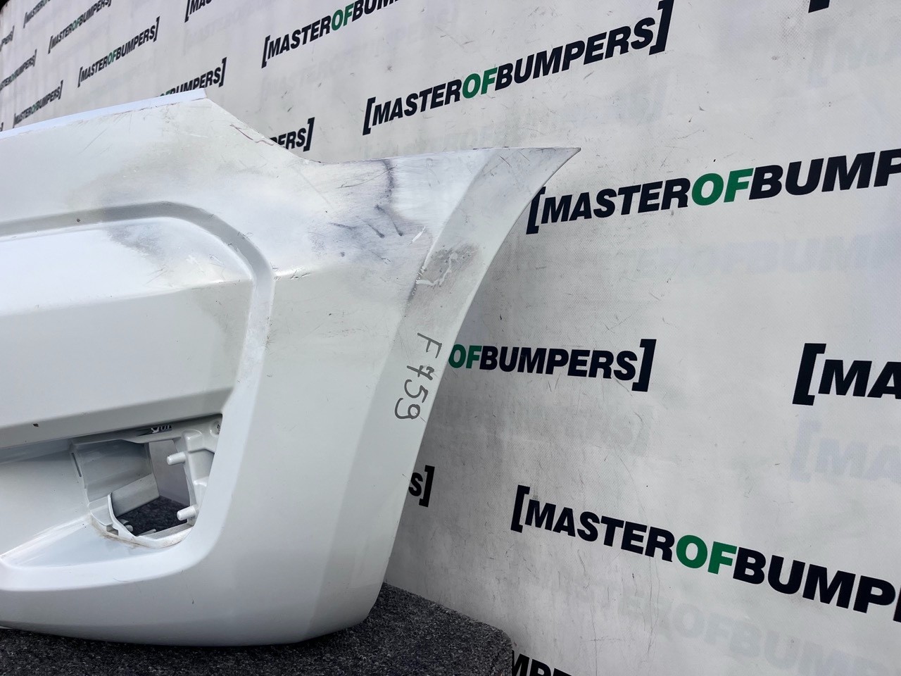 Ford Ranger Se Pick Up 2019-2022 Front Bumper No Pdc Genuine [f759]