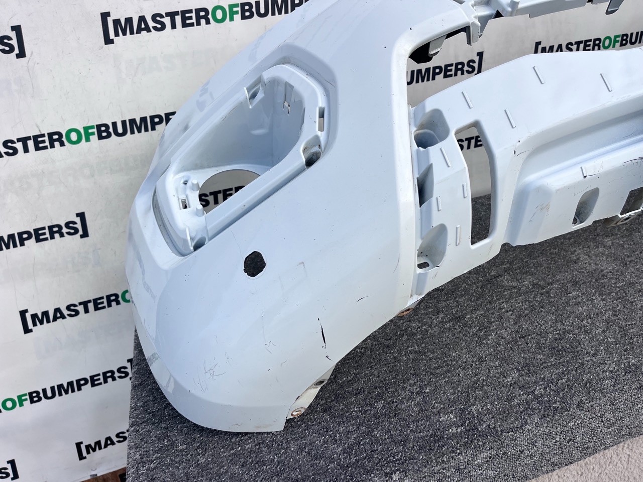 Ford Ranger Wildtrak Pick Up 2019-2022 Front Bumper 4 Pdc Genuine [f766]