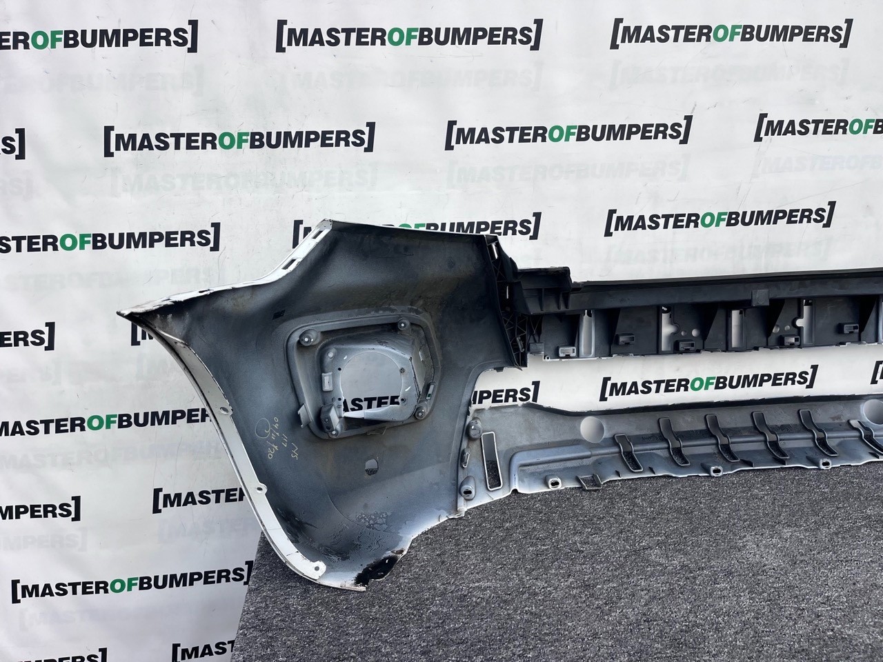 Ford Ranger Wildtrak Pick Up 2019-2022 Front Bumper 4 Pdc Genuine [f766]