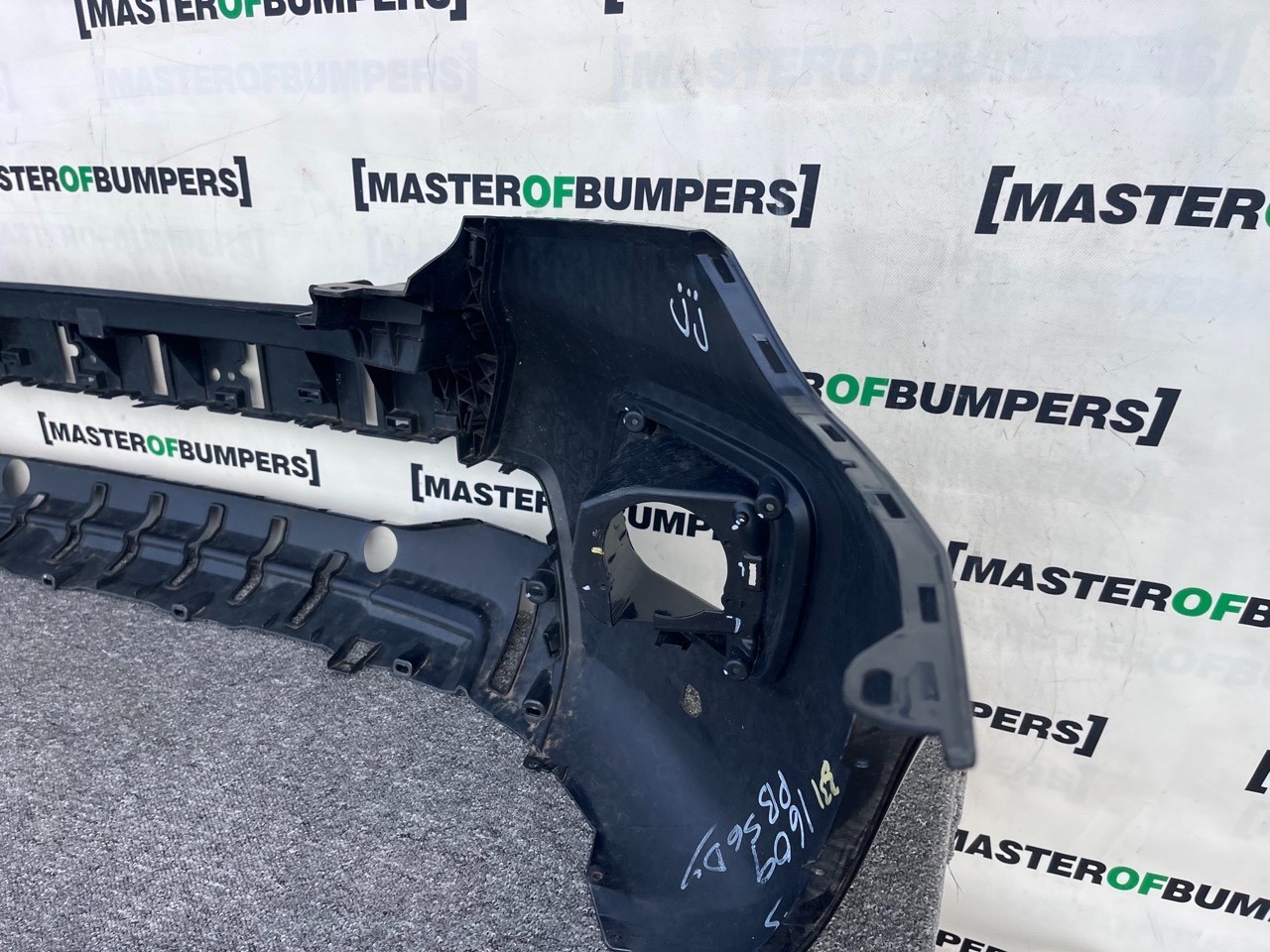 Ford Ranger Wildtrak Pick Up 2019-2022 Front Bumper 4 Pdc Genuine [f767]