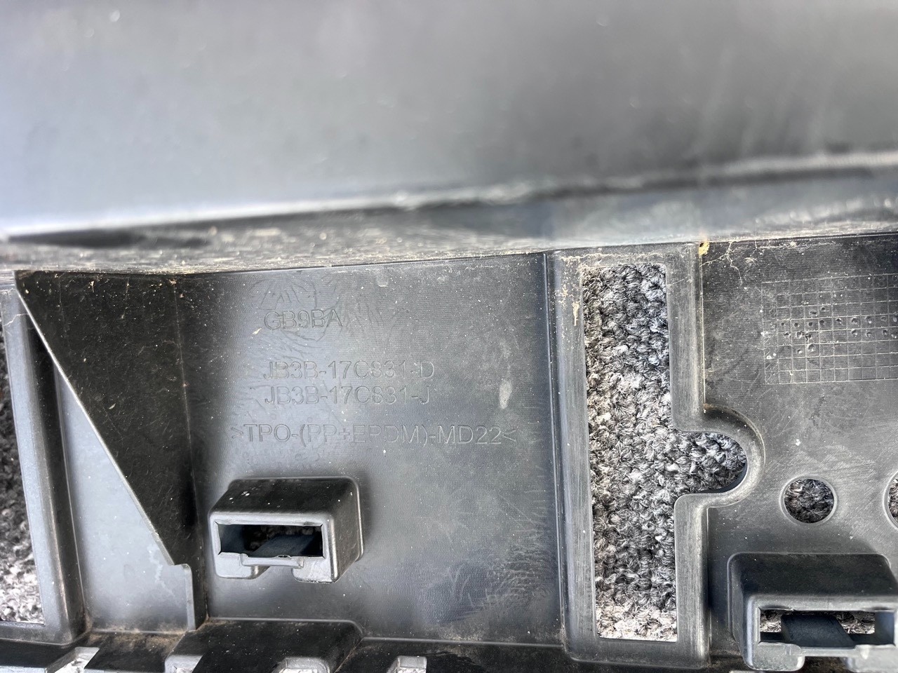 Ford Ranger Wildtrak Pick Up 2019-2022 Front Bumper 4 Pdc Genuine [f767]