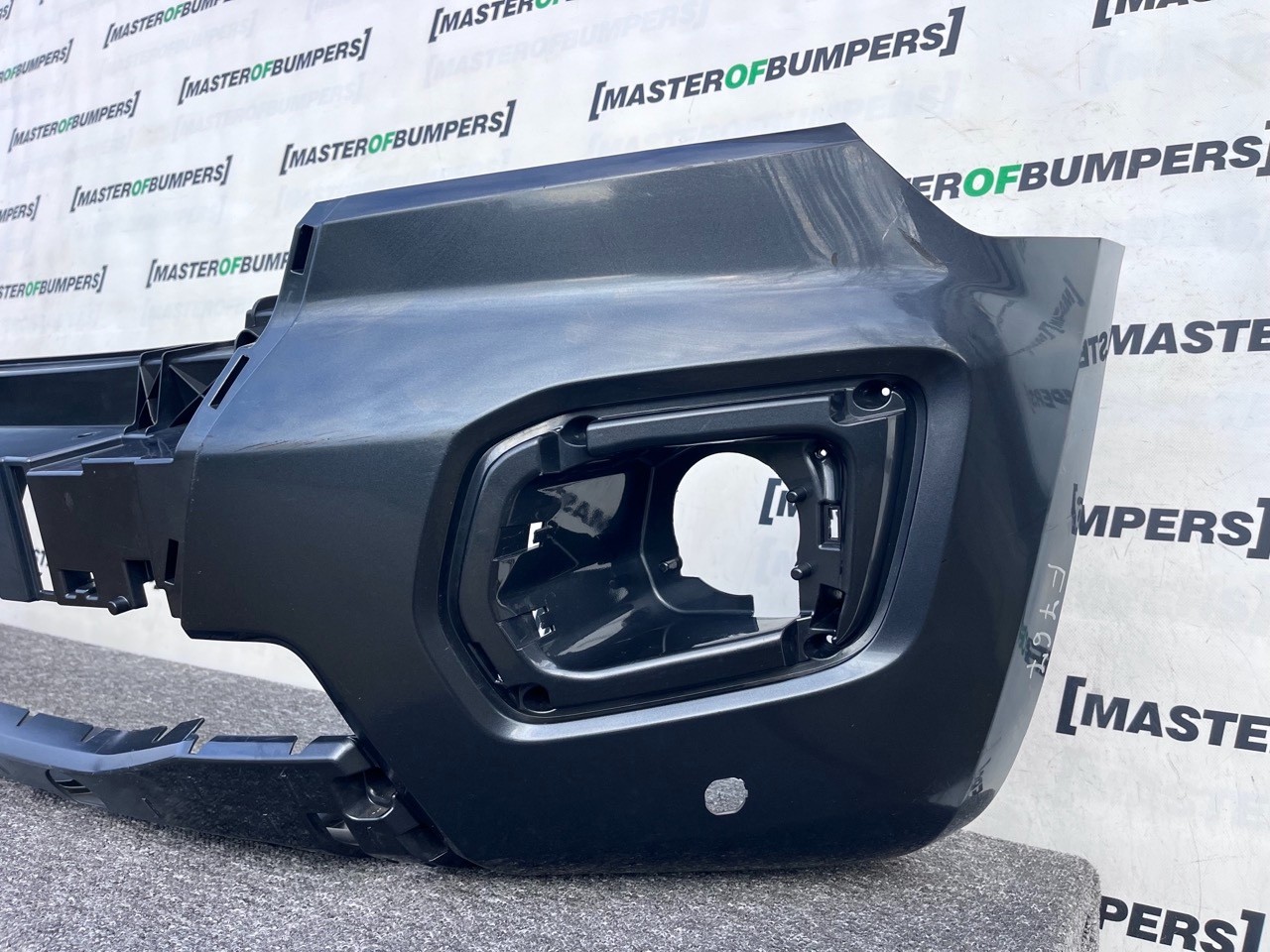 Ford Ranger Wildtrak Pick Up 2019-2022 Front Bumper 4 Pdc Genuine [f767]