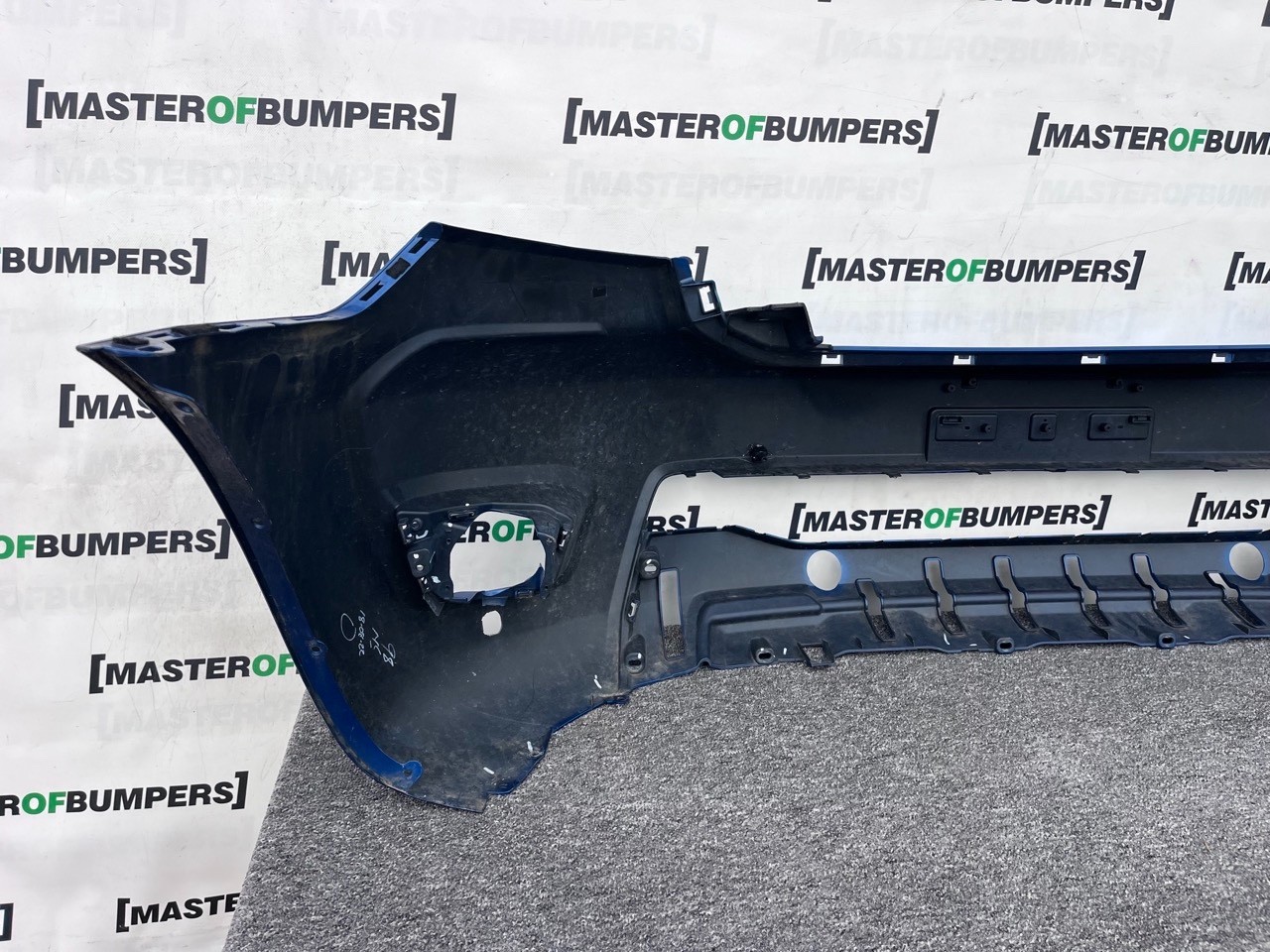 Ford Ranger Limited Pick Up 2019-2022 Front Bumper 4 Pdc Genuine [f762]