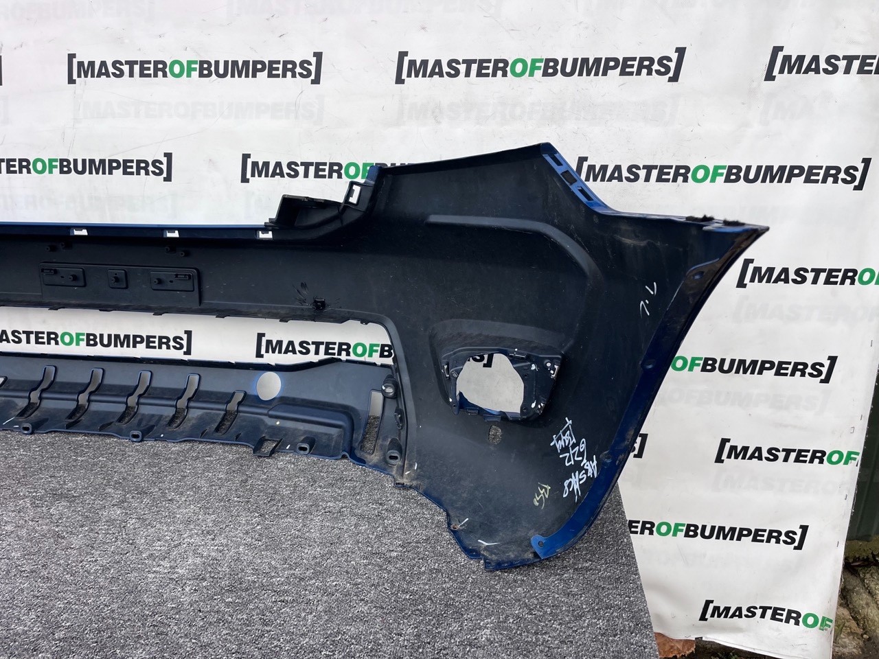 Ford Ranger Limited Pick Up 2019-2022 Front Bumper 4 Pdc Genuine [f762]