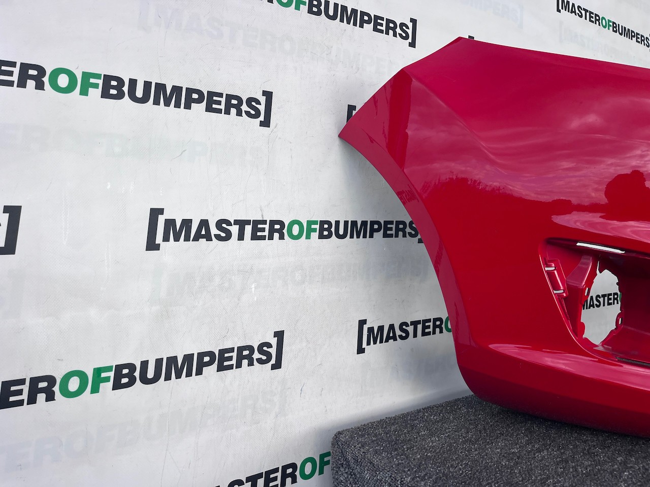 Ford Fiesta Titanium Mk9 Hatchback 2012-2016 Front Bumper No Pdc Genuine [f812]