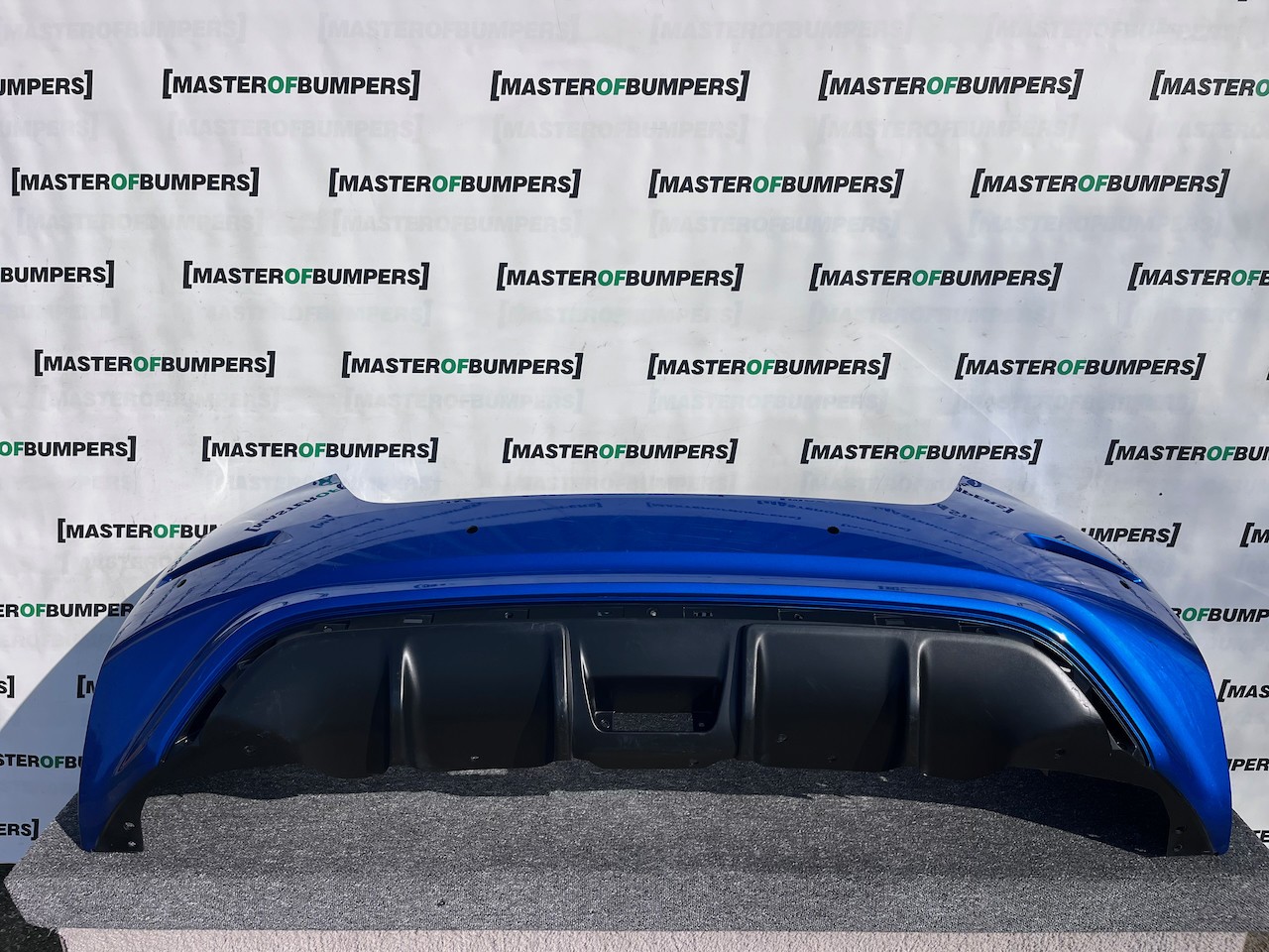 Nissan Leaf Tekna N-connecta Mk2 2017-2022 Rear Bumper 4 Pdc Genuine [l682]