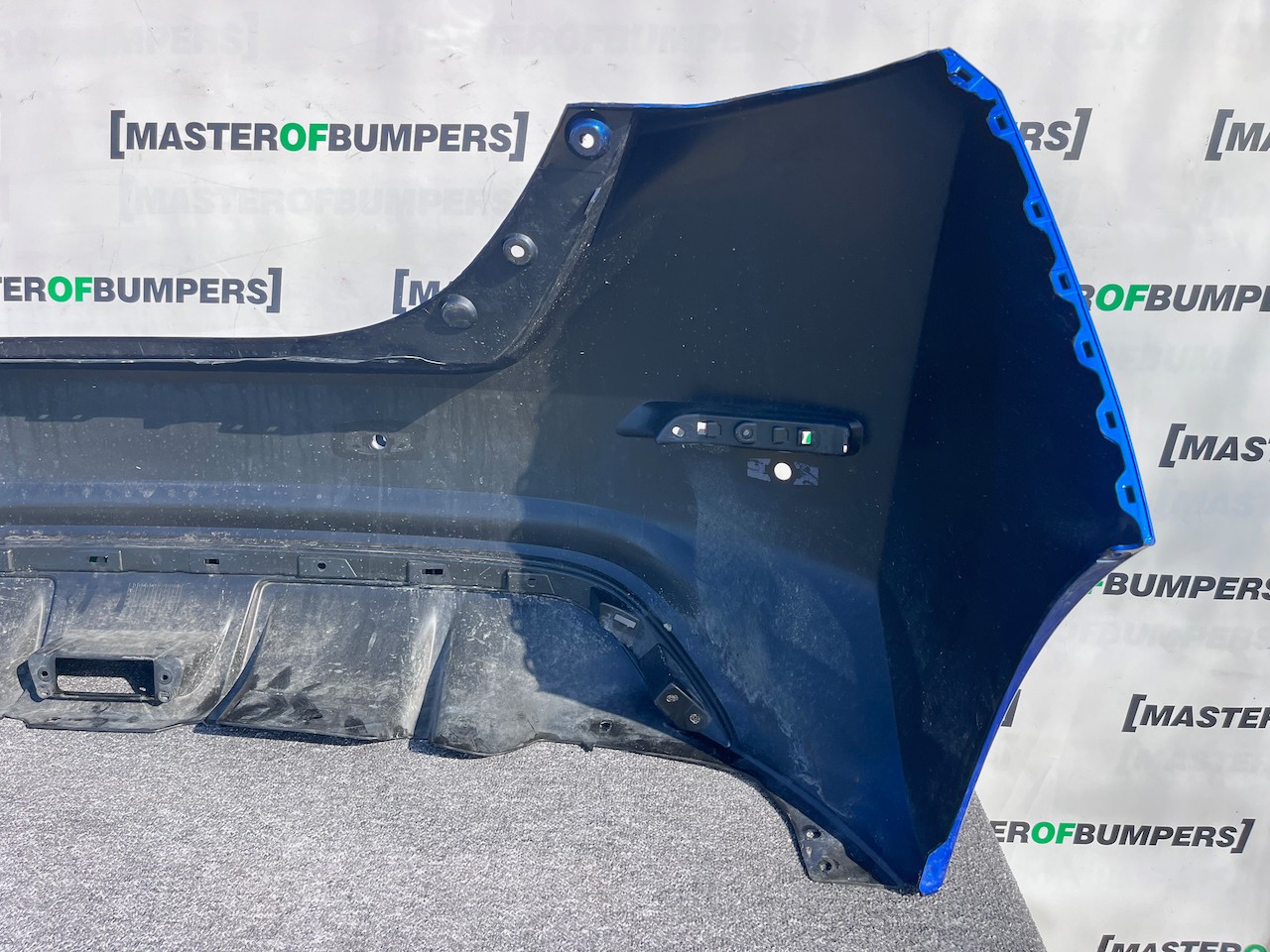 Nissan Leaf Tekna N-connecta Mk2 2017-2022 Rear Bumper 4 Pdc Genuine [l682]